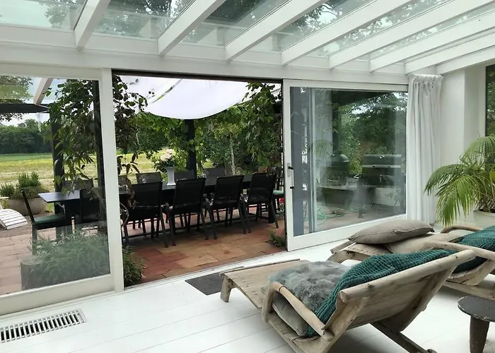 Landhuis het Woud. max. 11 pers. with private pool Bergen