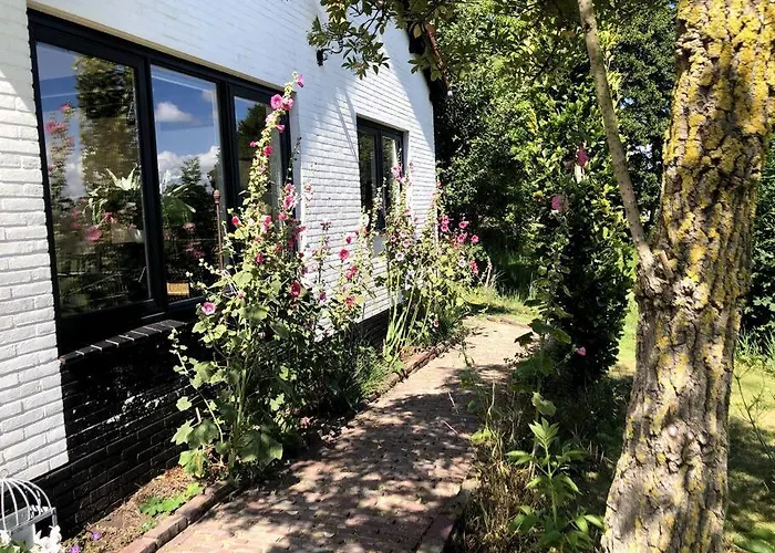 Landhuis het Woud. max. 11 pers. with private pool Bergen
